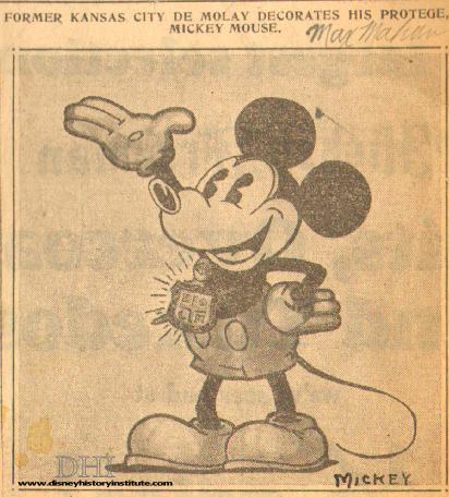 MEMBER MICKEY MOUSE-Kansas Cityan Decorates Protege