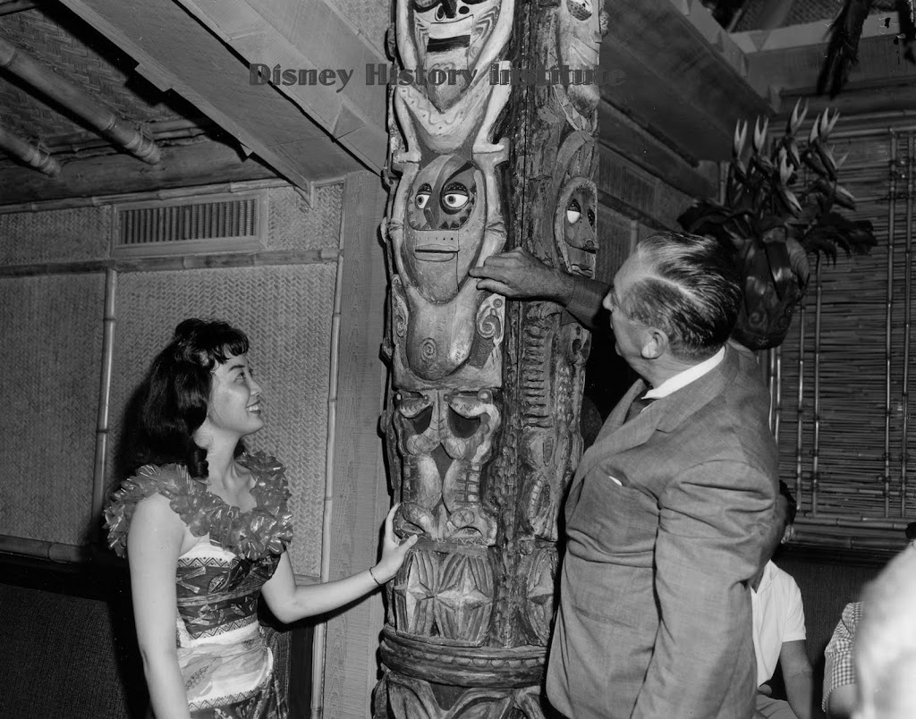 DHI DISNEYLAND BIRTHDAY CELEBRATION~Walt and the Tiki Room