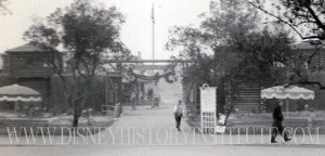 Disneyland Christmas 1955 E